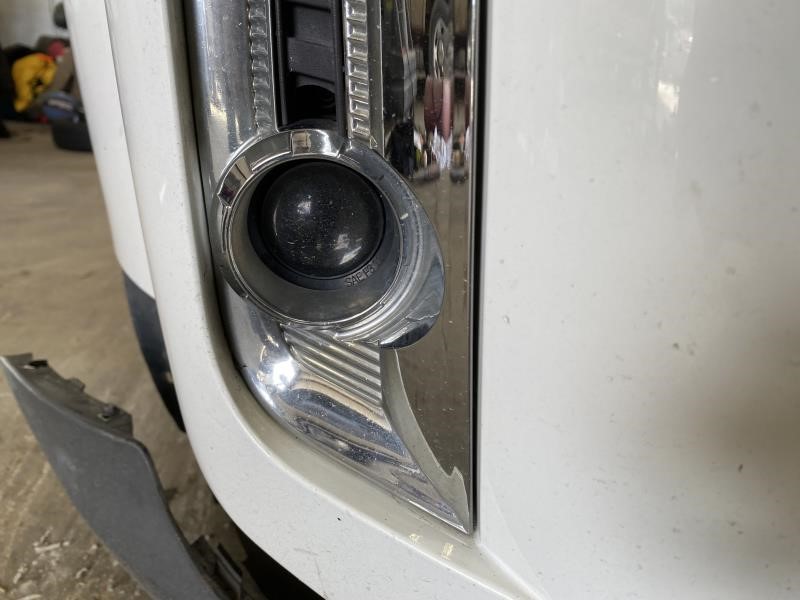 Vehicle/101747_05.jpg