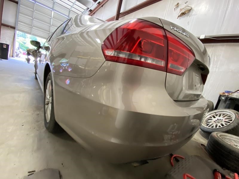 Vehicle/106564_12.jpg