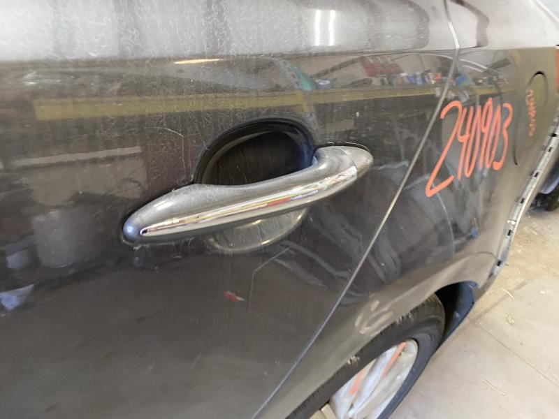 Vehicle/108938_11.jpg