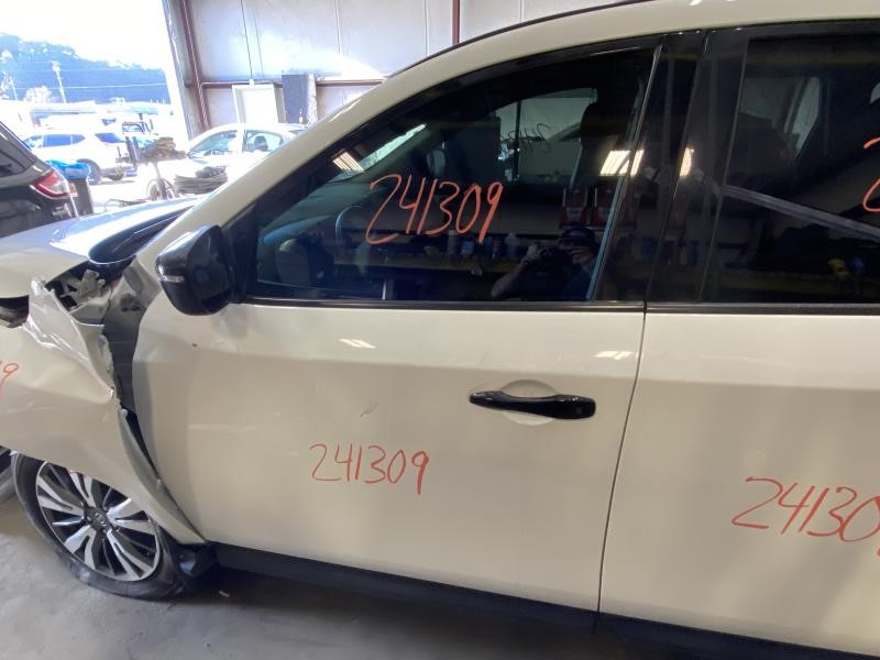 Vehicle/112520_06.jpg