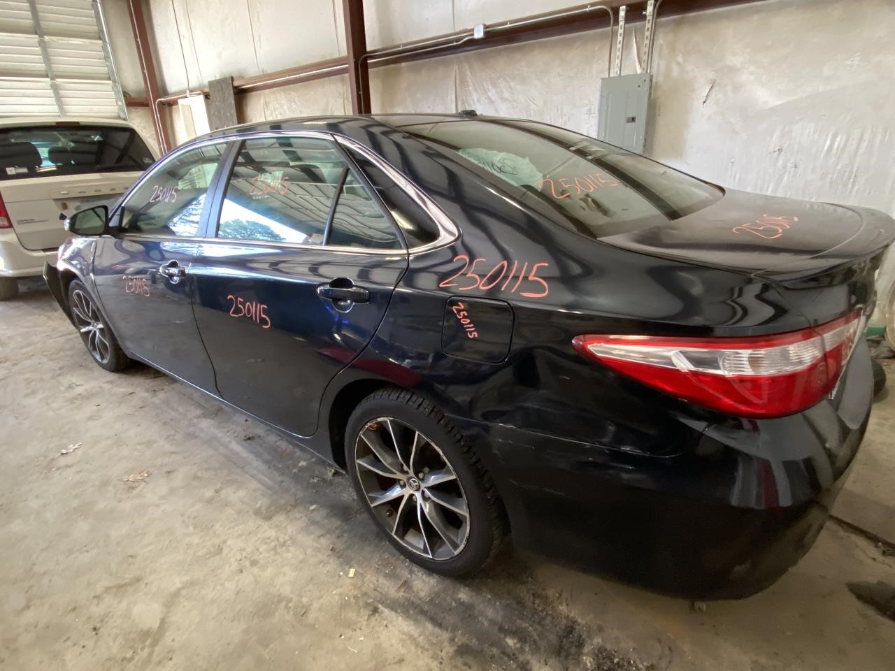 Vehicle/115110_10.jpg