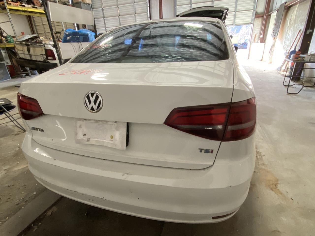 Vehicle/116085_03.jpg