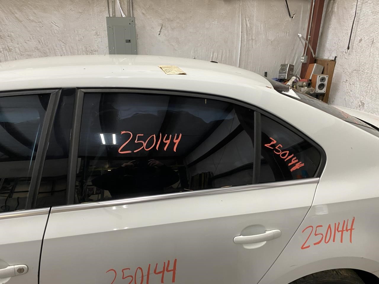 Vehicle/116085_08.jpg