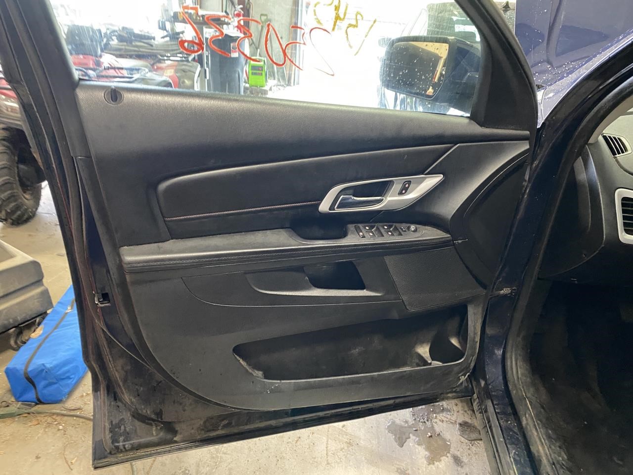 Vehicle/117979_36.jpg