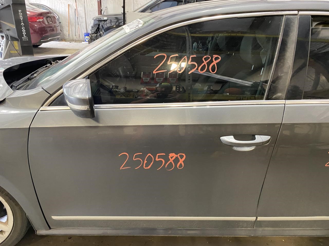 Vehicle/119911_06.jpg
