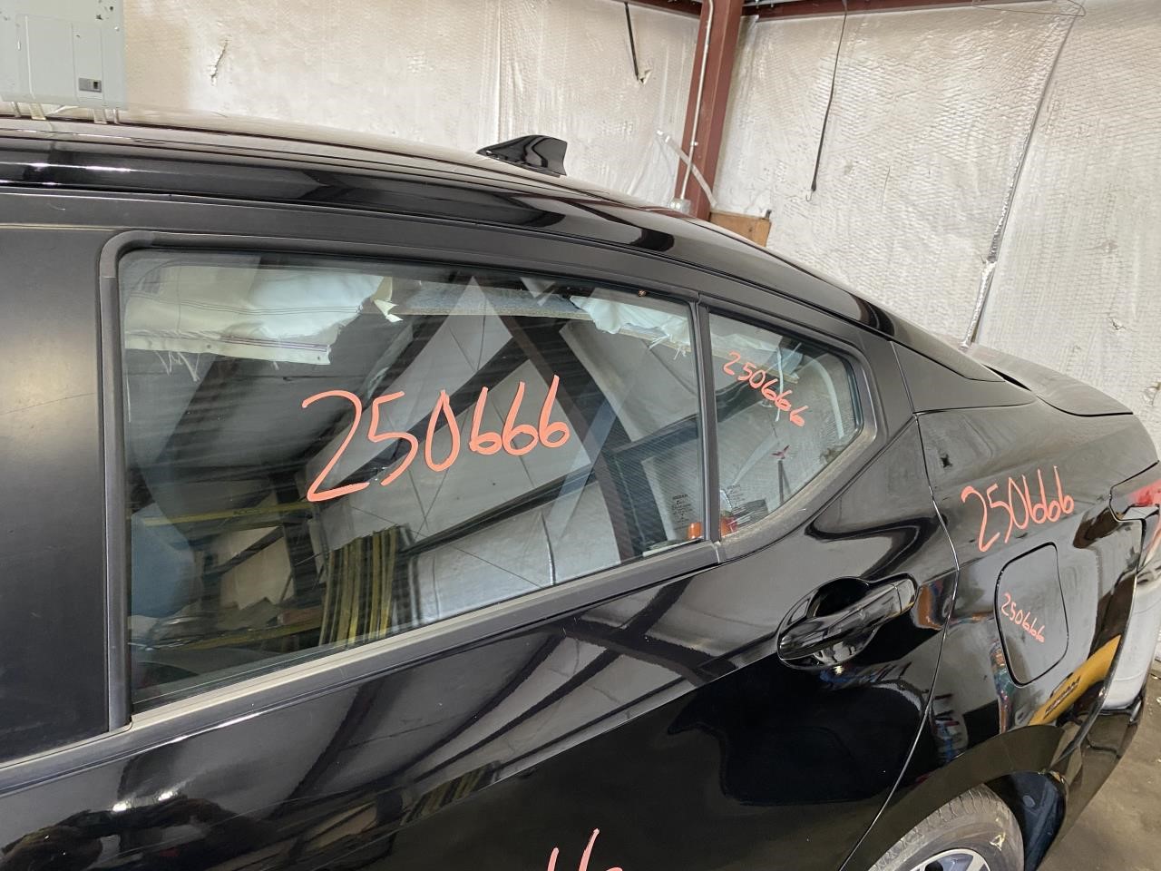 Vehicle/120794_08.jpg