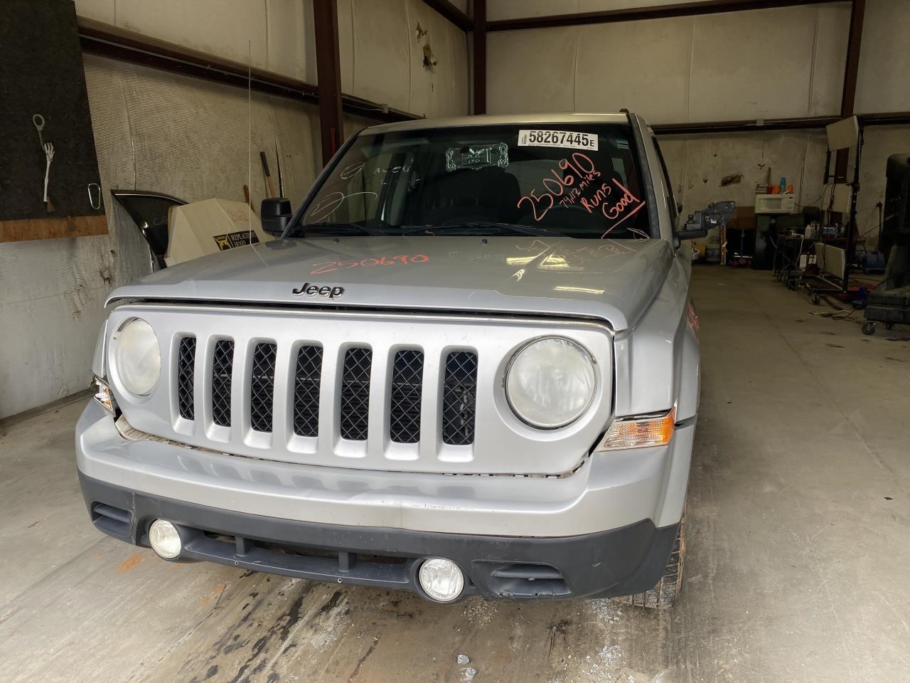 Vehicle/120972_01.jpg