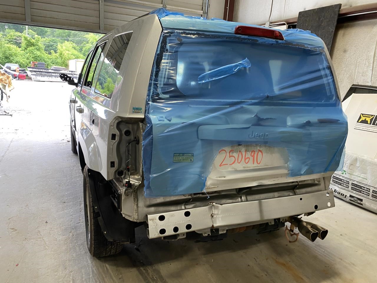 Vehicle/120972_02.jpg