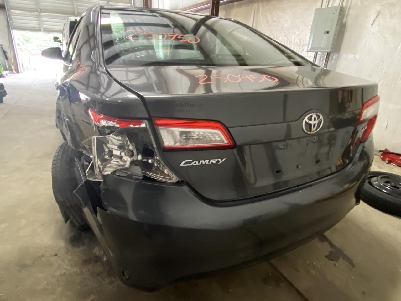 Vehicle/123142_02.jpg
