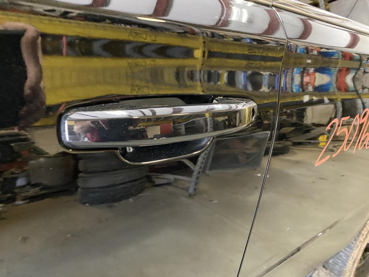 Vehicle/123210_11.jpg