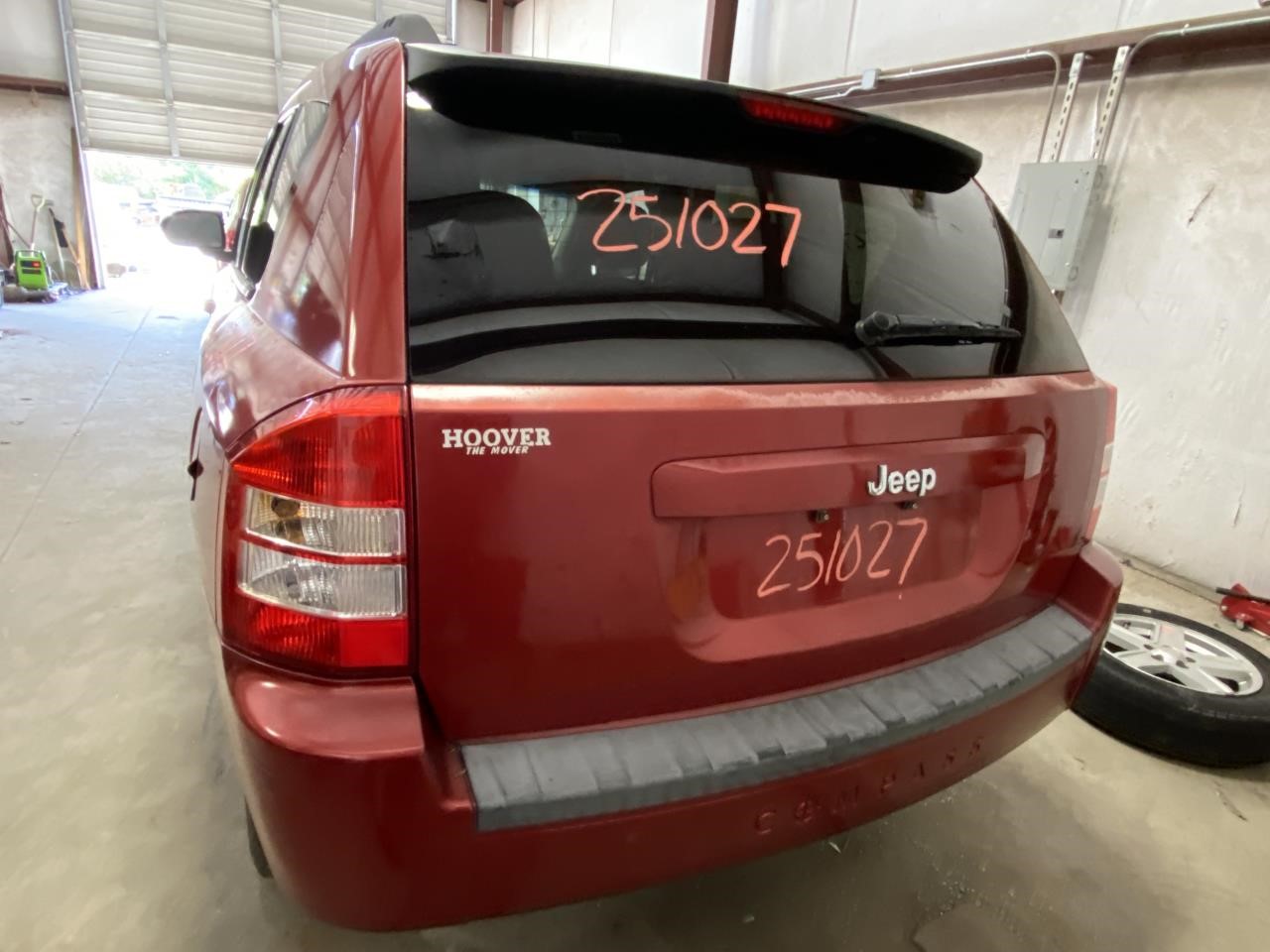 Vehicle/123916_02.jpg