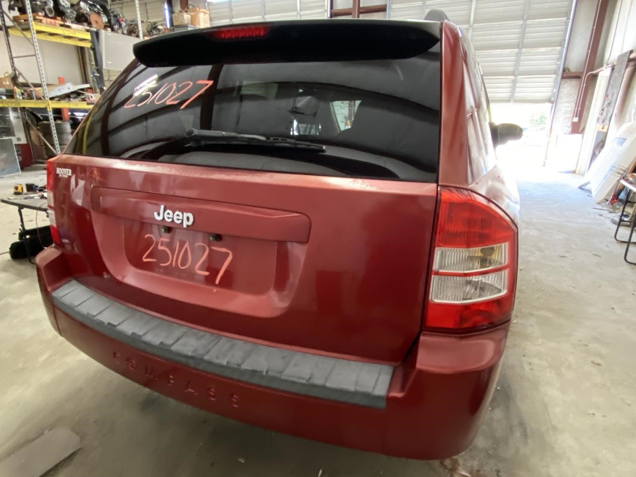 Vehicle/123916_03.jpg