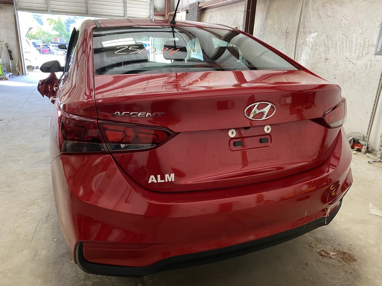 Vehicle/124021_02.jpg