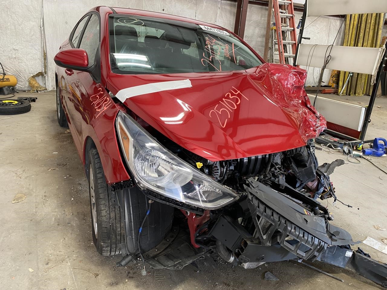 Vehicle/124021_04.jpg
