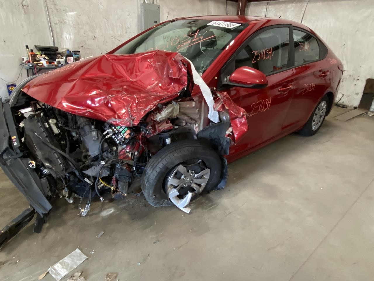 Vehicle/124021_05.jpg