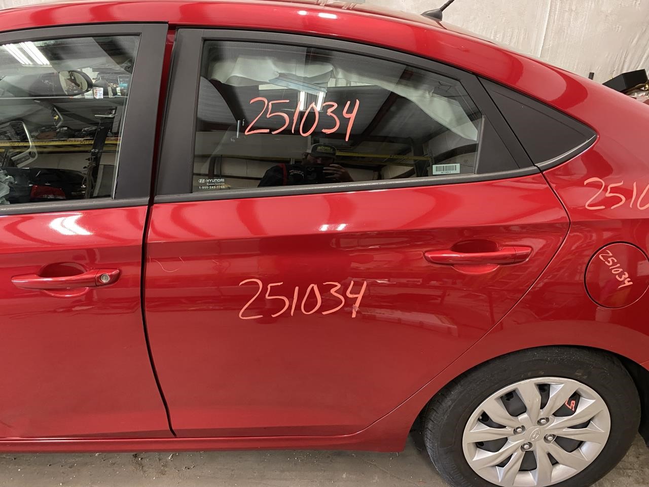 Vehicle/124021_08.jpg