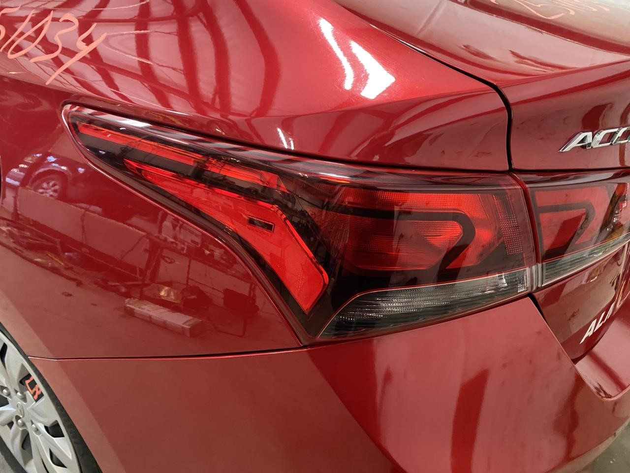 Vehicle/124021_11.jpg