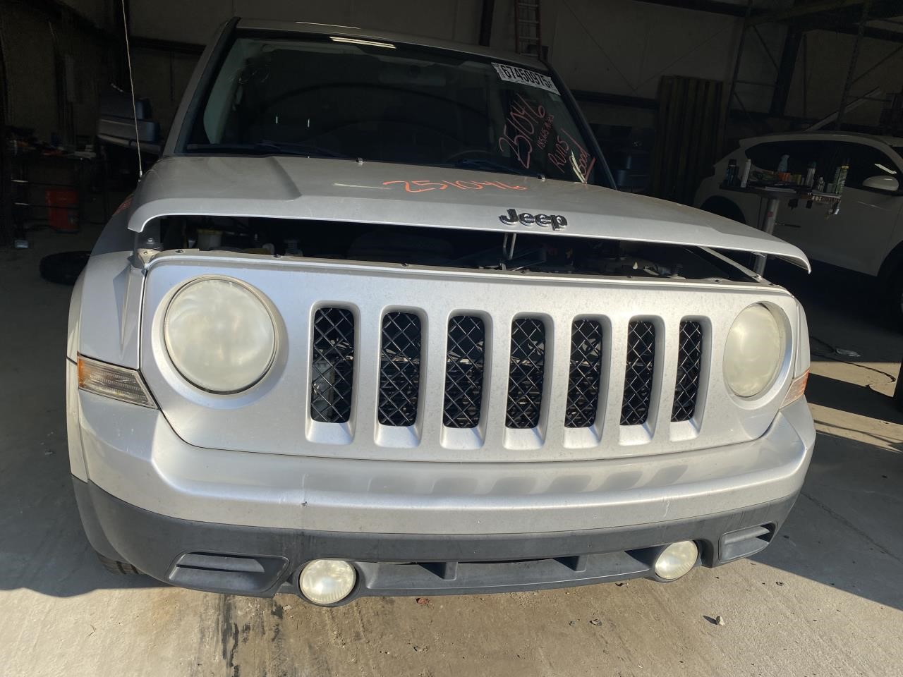 Vehicle/124069_05.jpg