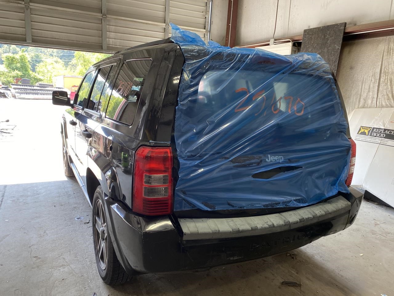 Vehicle/124358_02.jpg