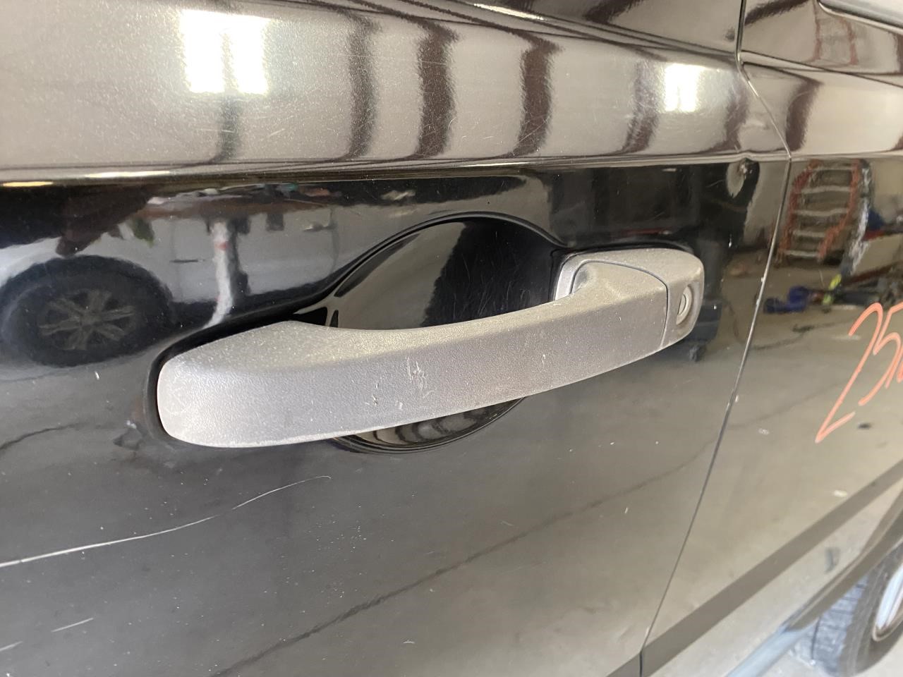 Vehicle/124358_11.jpg