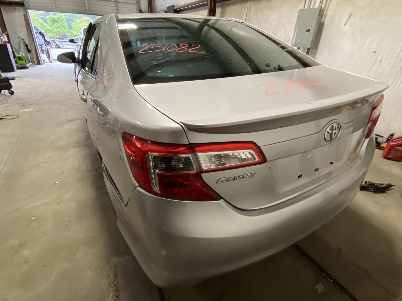Vehicle/124530_02.jpg
