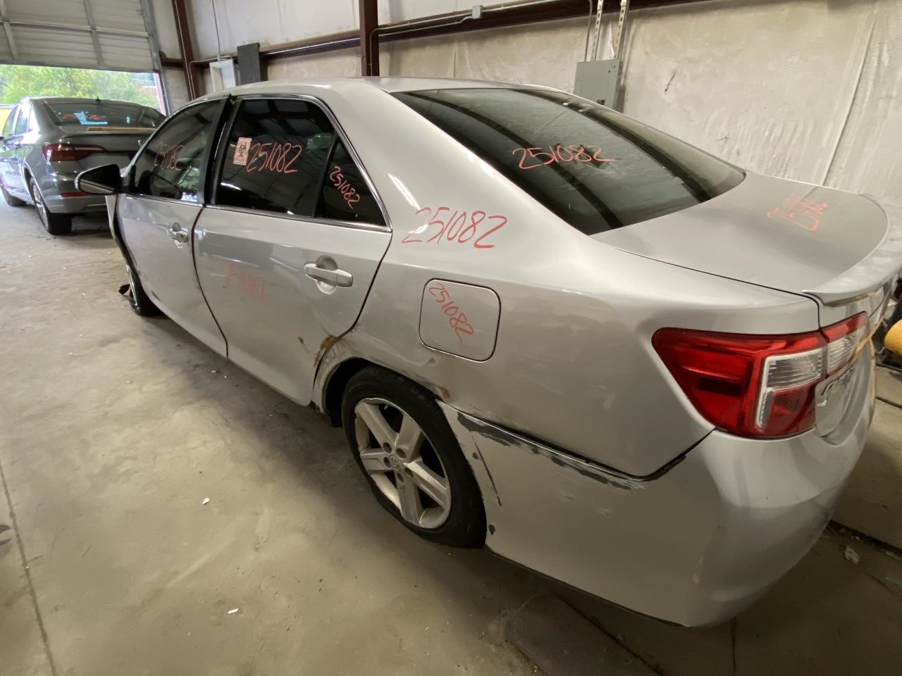 Vehicle/124530_11.jpg