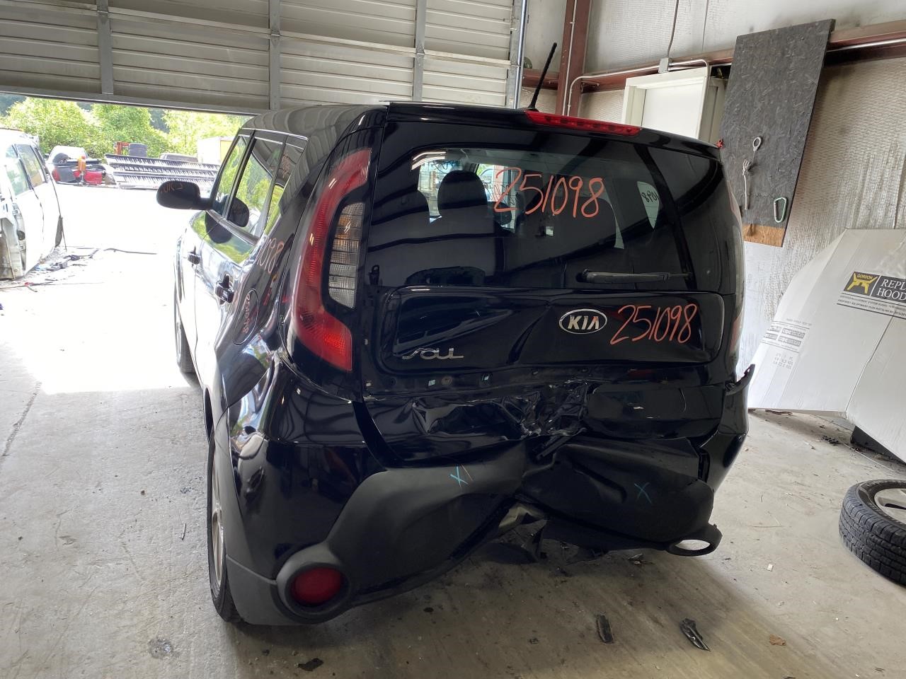 Vehicle/124649_02.jpg