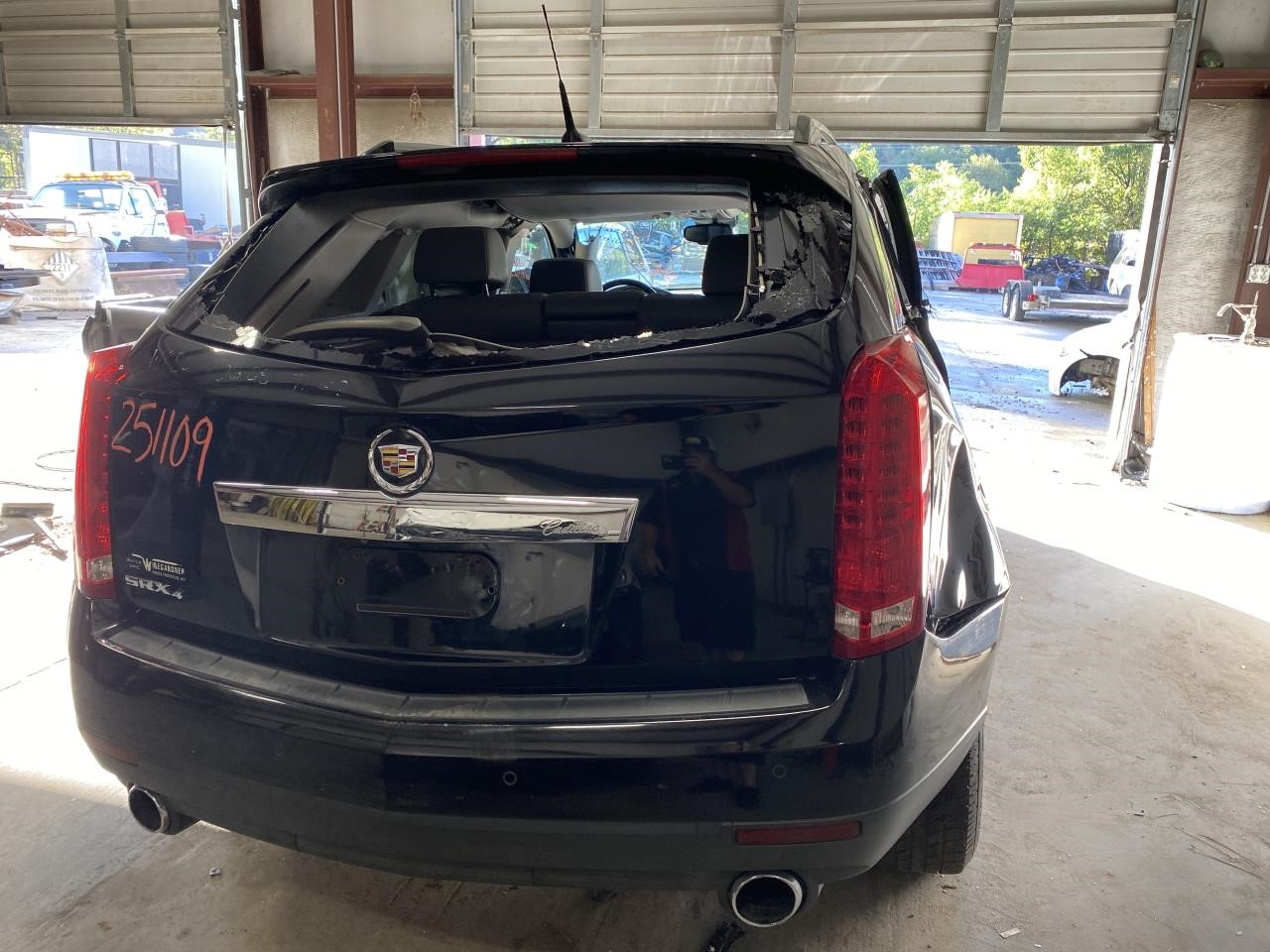 Vehicle/124704_03.jpg