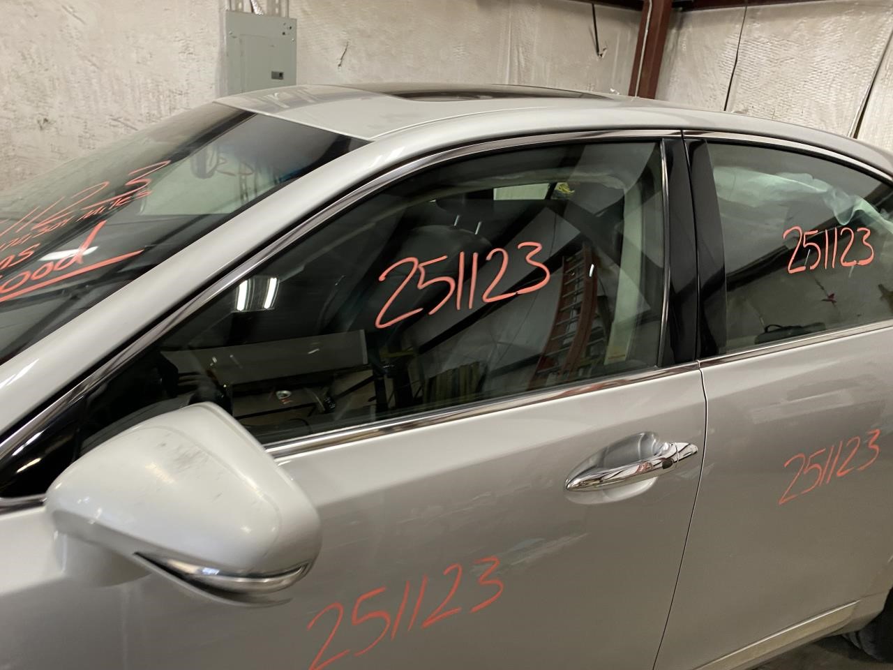 Vehicle/124762_12.jpg