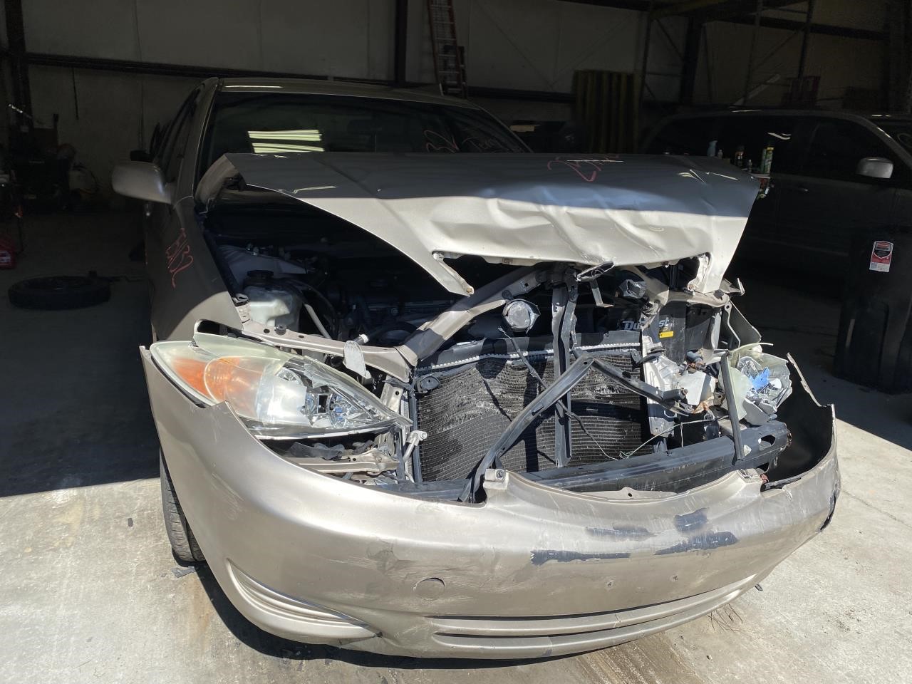 Vehicle/124989_04.jpg