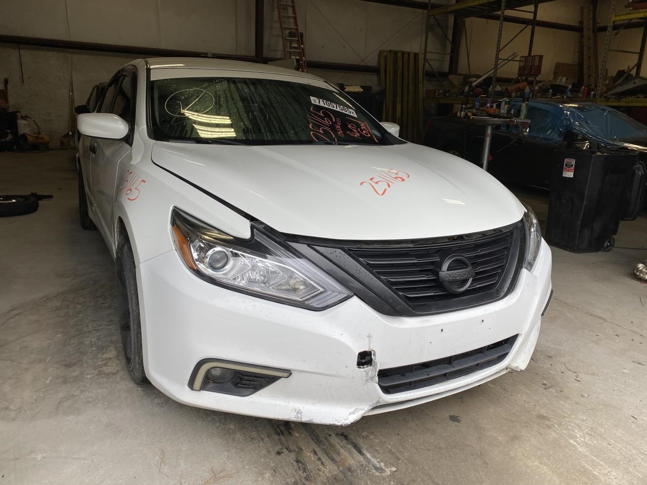 Vehicle/125598_04.jpg