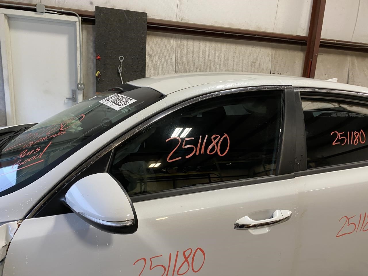 Vehicle/125651_10.jpg