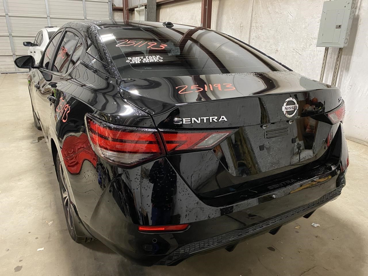 Vehicle/125762_02.jpg