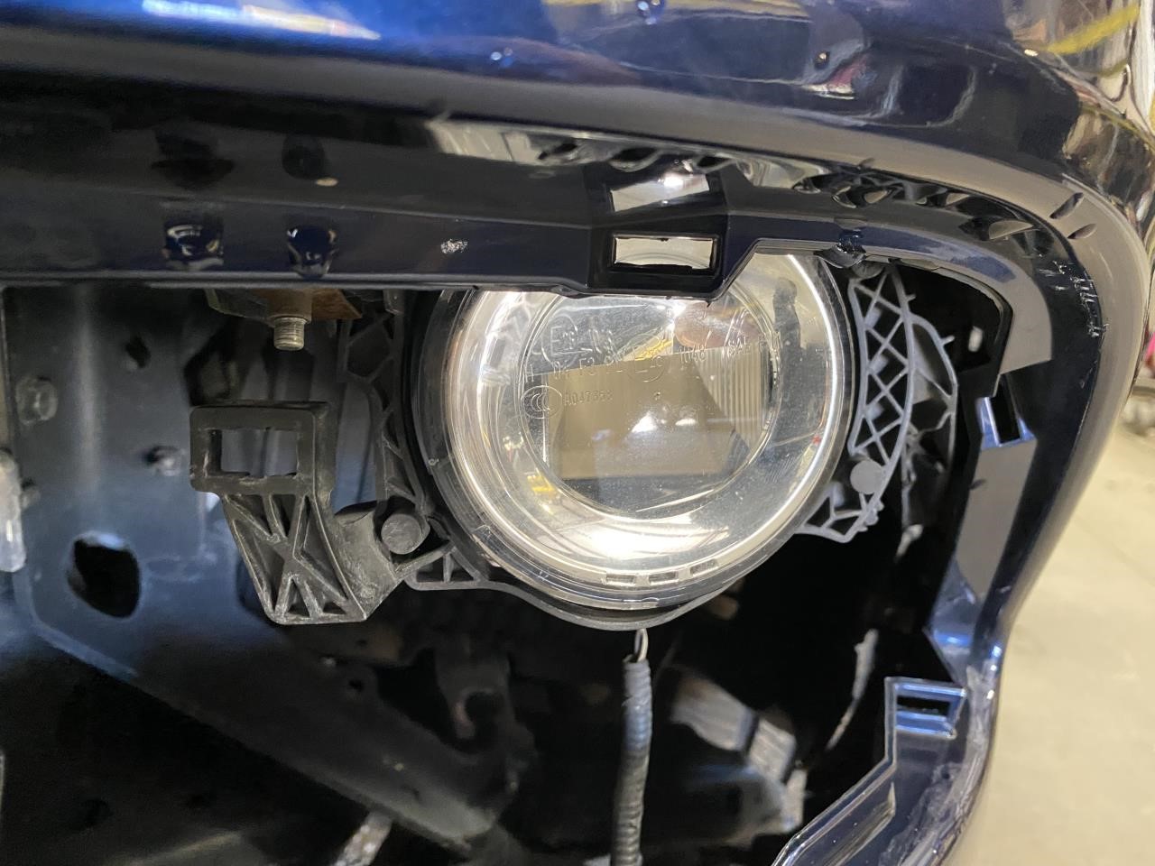 Vehicle/125808_08.jpg