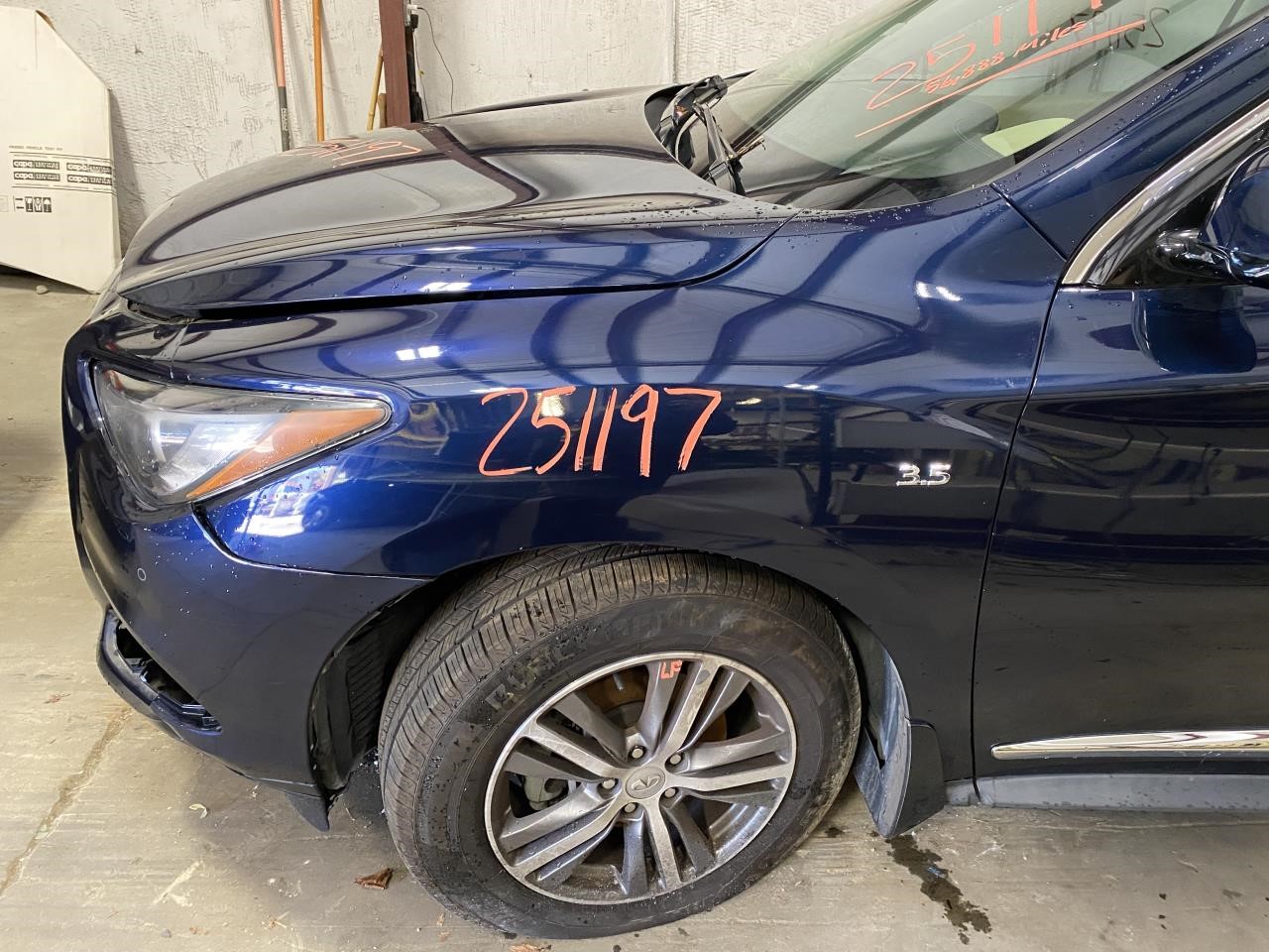 Vehicle/125808_10.jpg