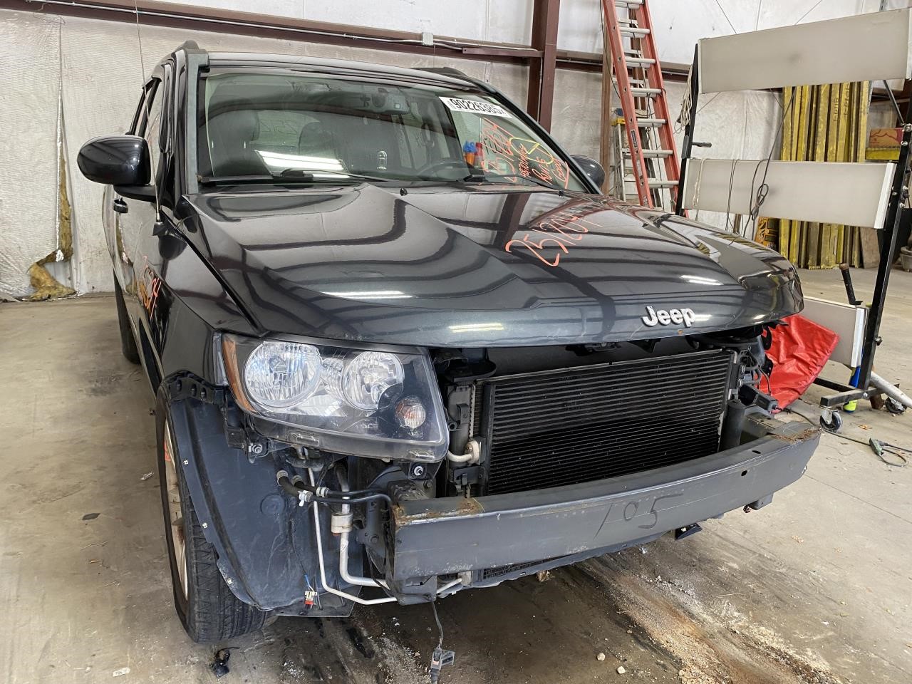 Vehicle/126022_04.jpg