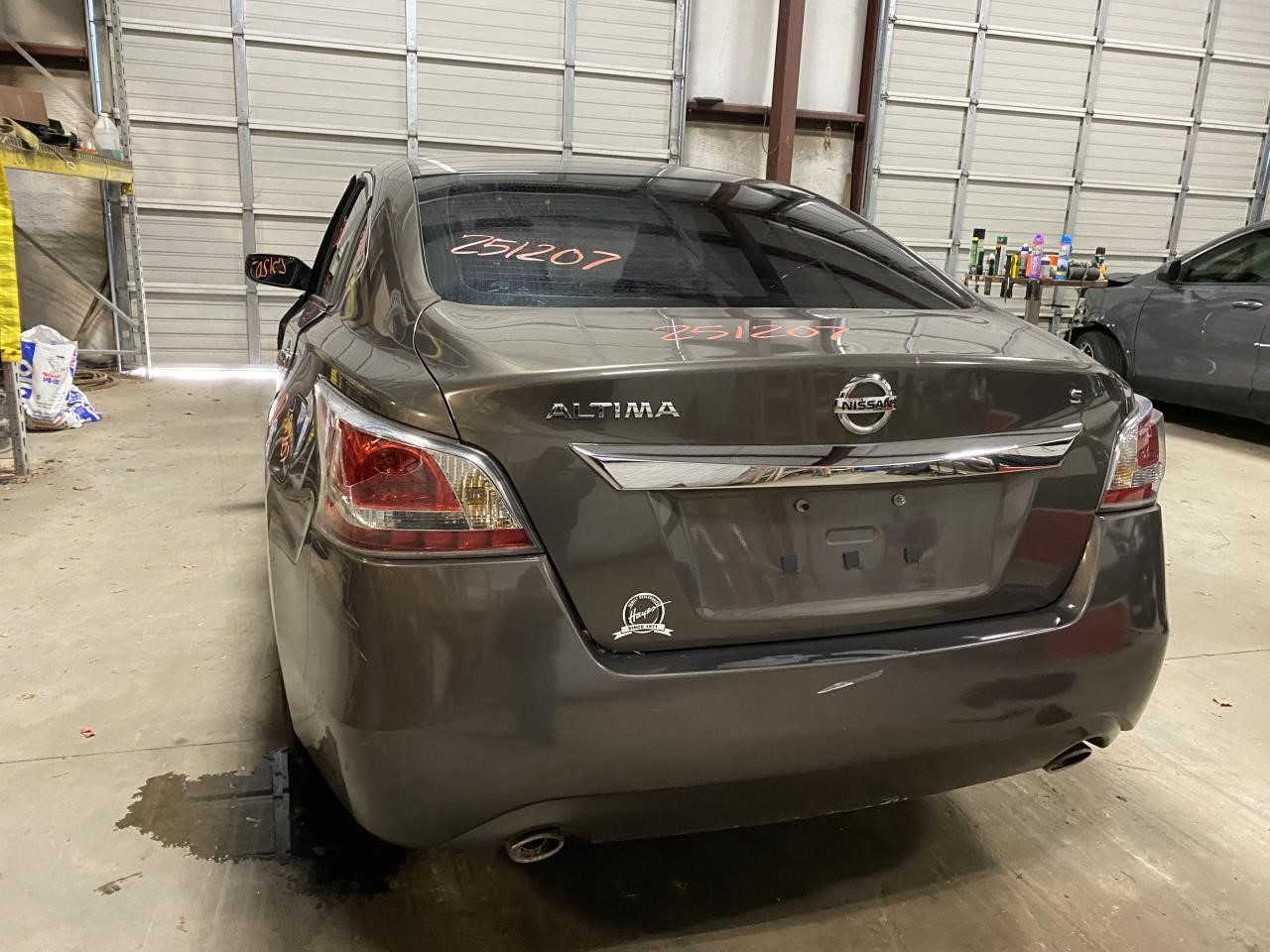 Vehicle/126032_02.jpg