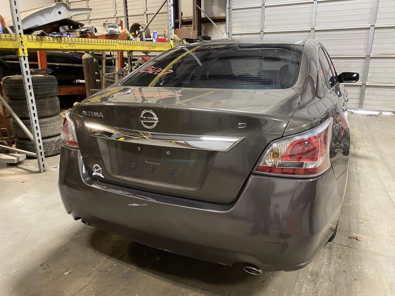 Vehicle/126032_03.jpg