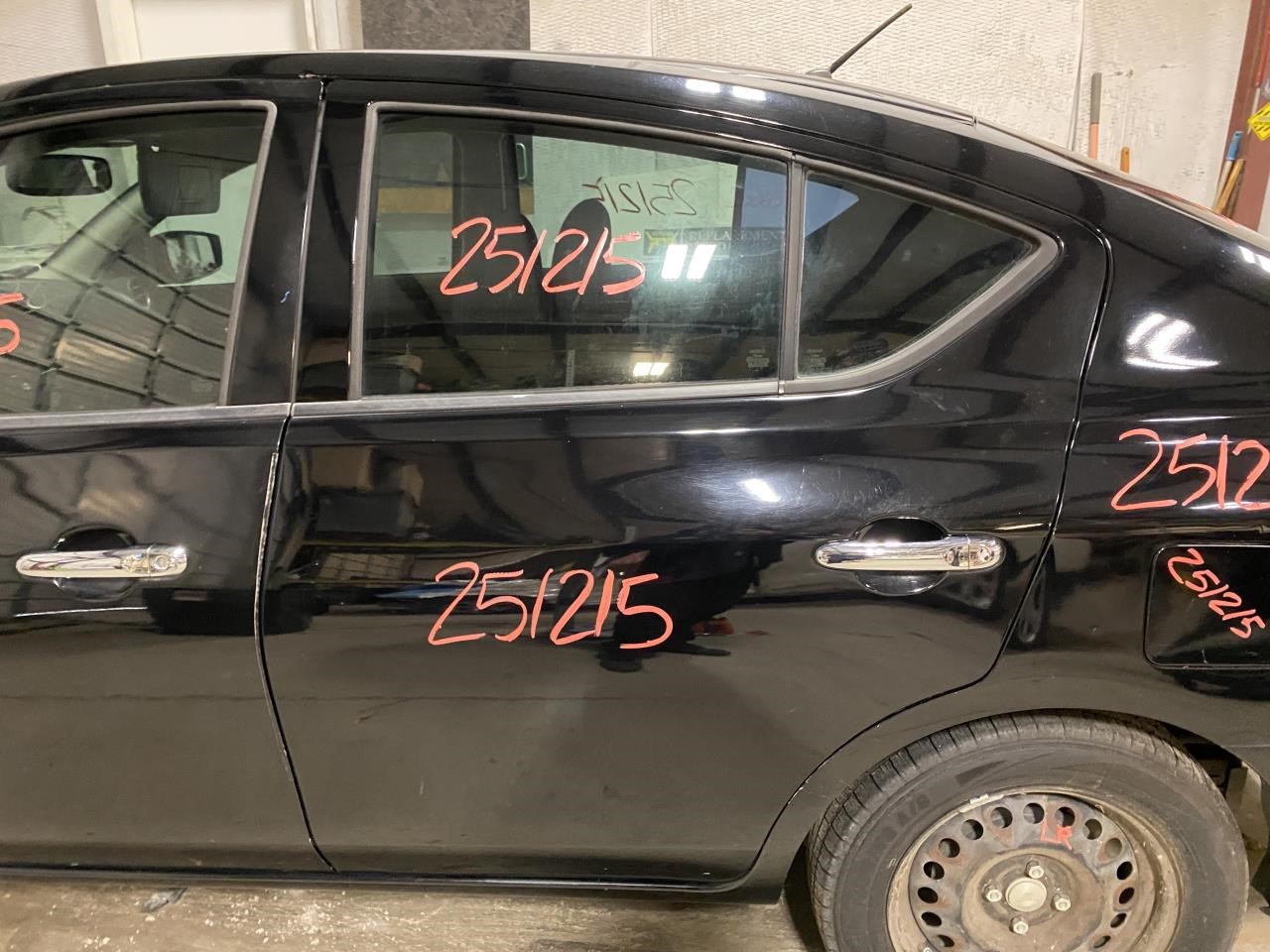 Vehicle/126042_08.jpg