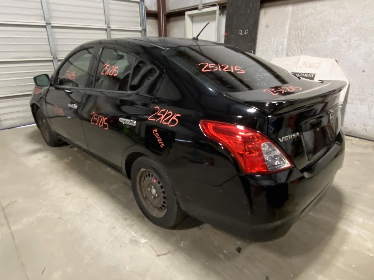 Vehicle/126042_10.jpg