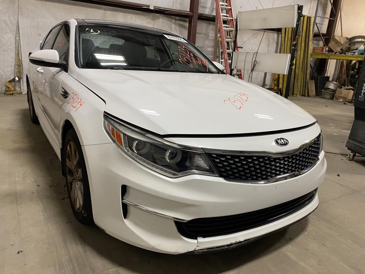 Vehicle/126193_04.jpg