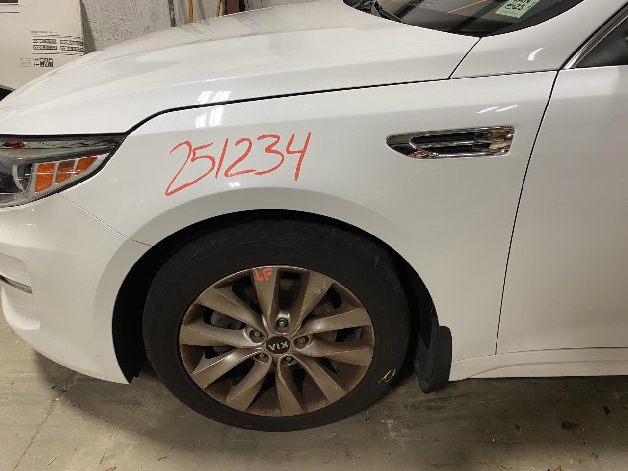Vehicle/126193_11.jpg