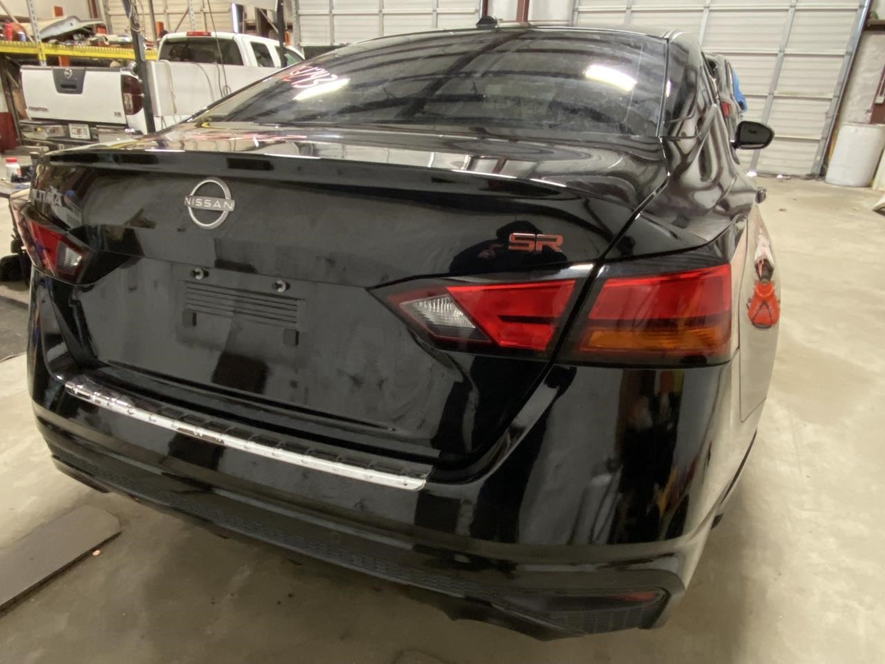 Vehicle/126256_03.jpg