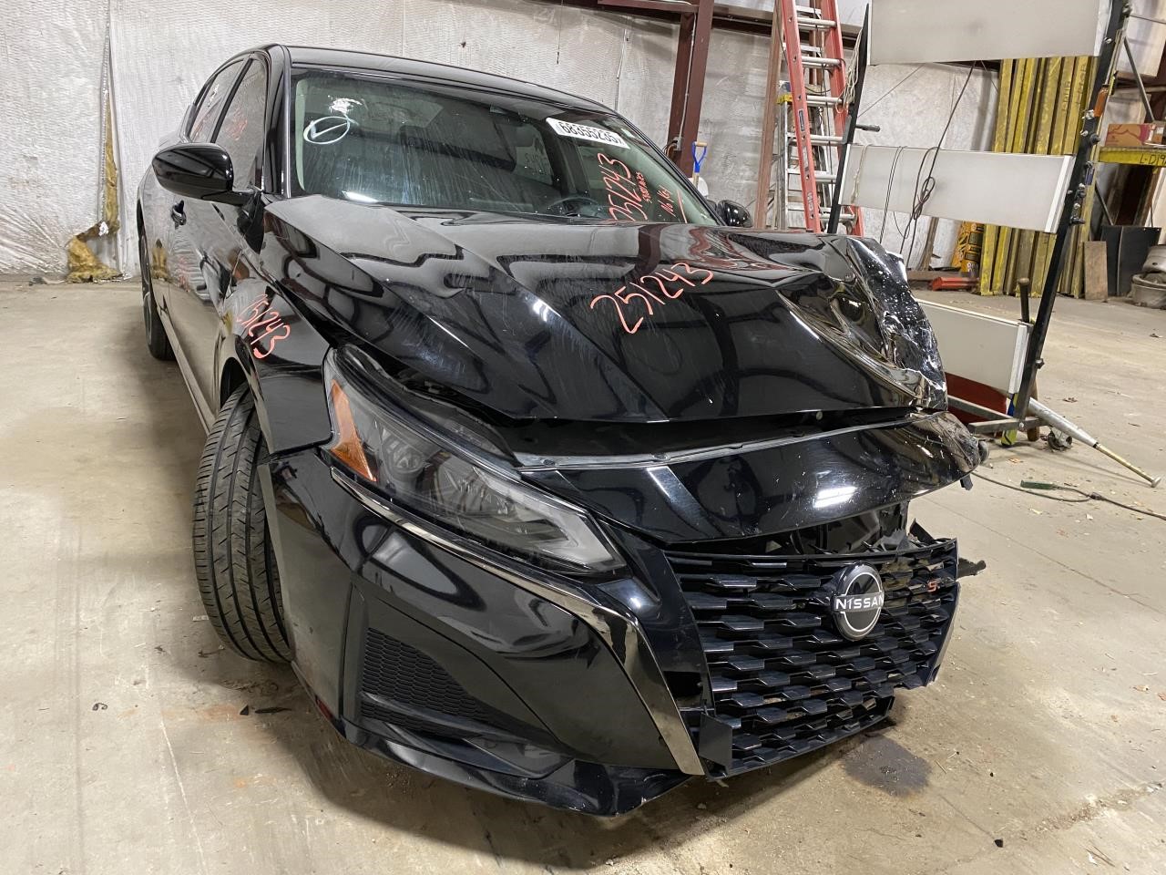 Vehicle/126256_04.jpg