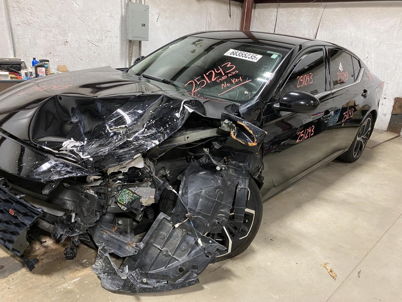 Vehicle/126256_07.jpg