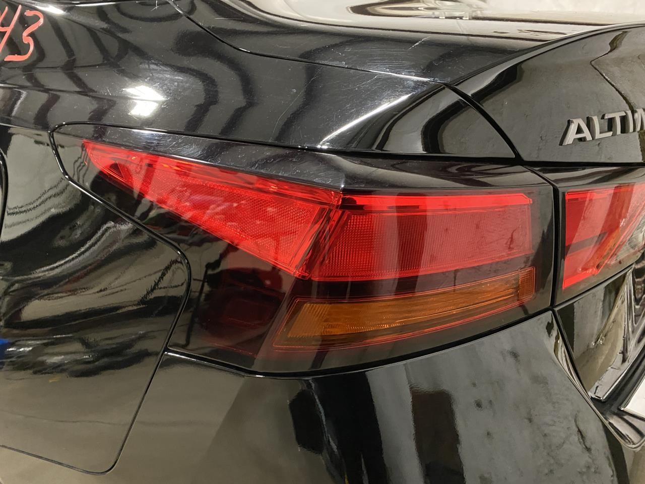Vehicle/126256_12.jpg