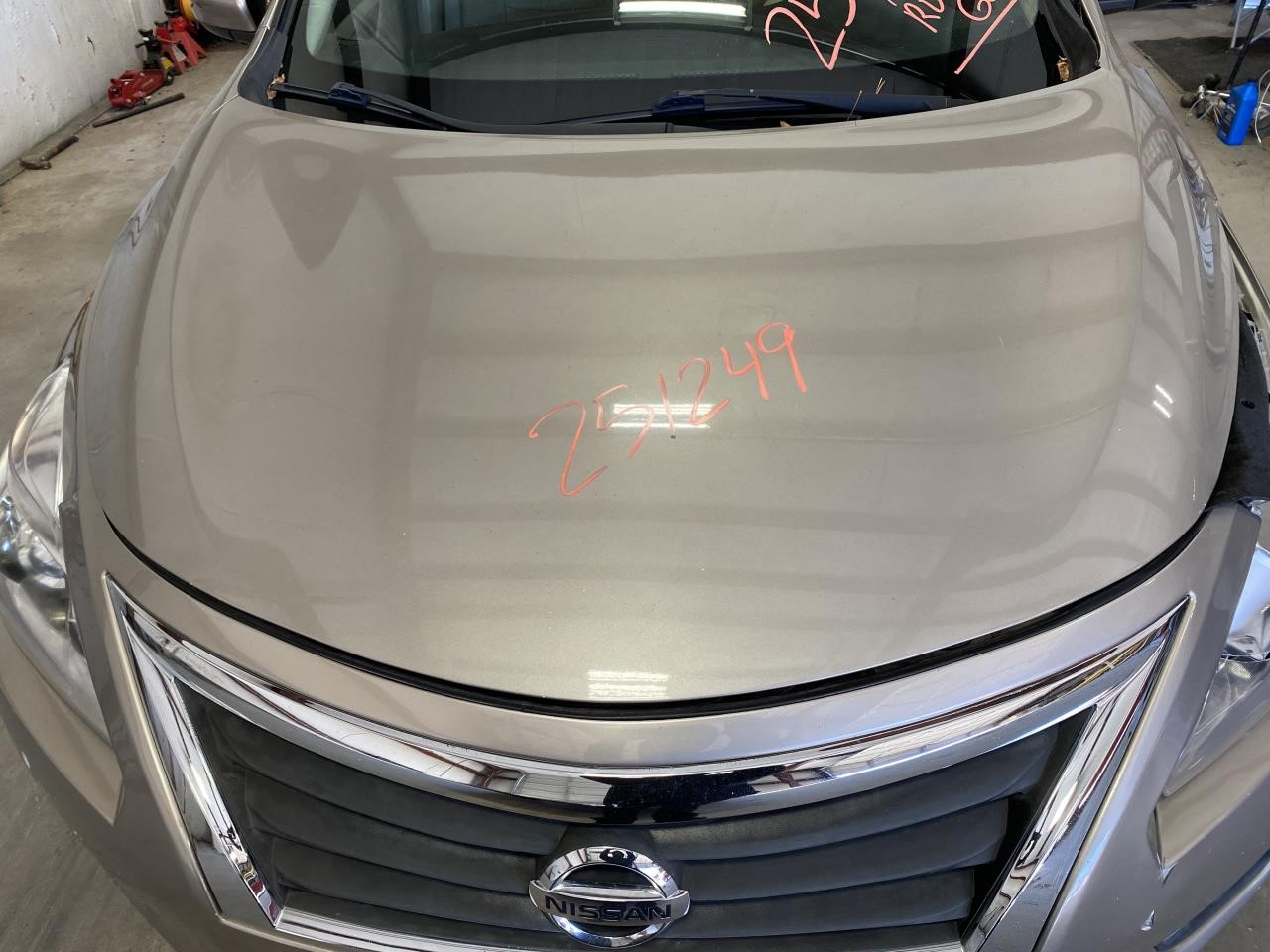 Vehicle/126300_05.jpg