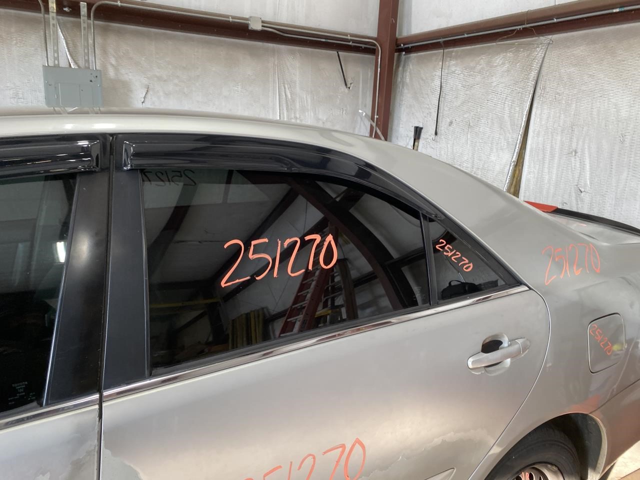 Vehicle/126443_12.jpg