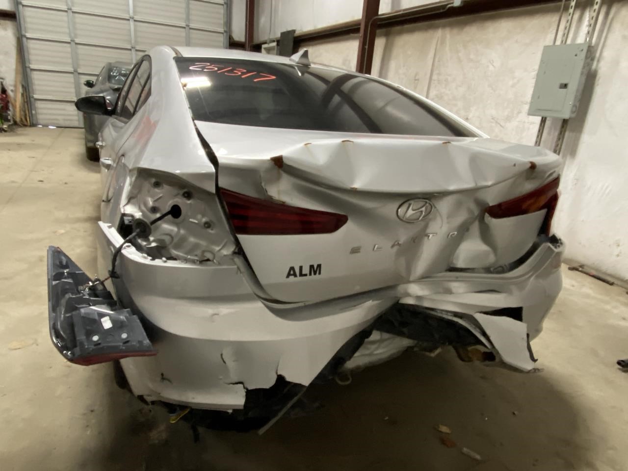 Vehicle/126774_02.jpg