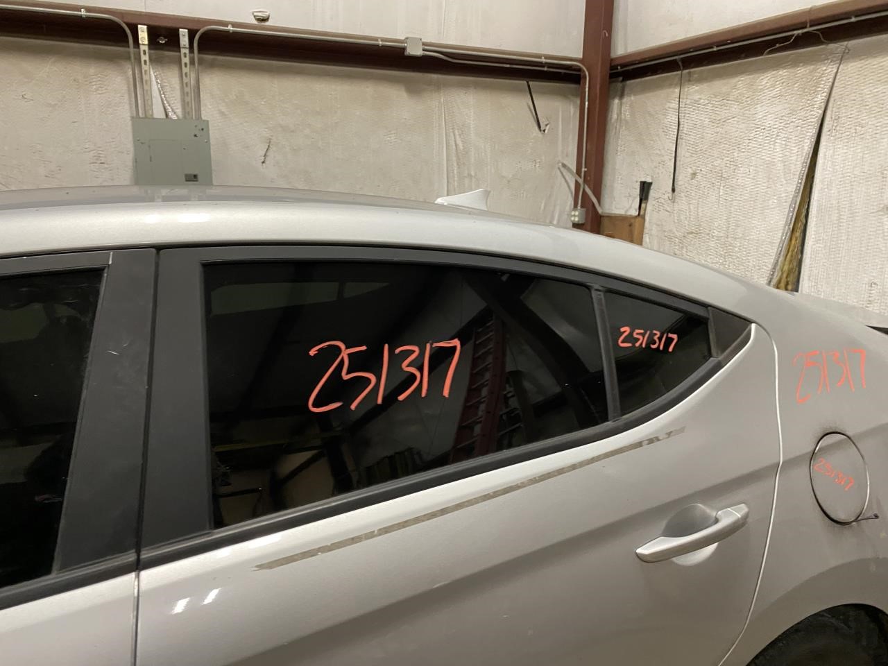 Vehicle/126774_09.jpg